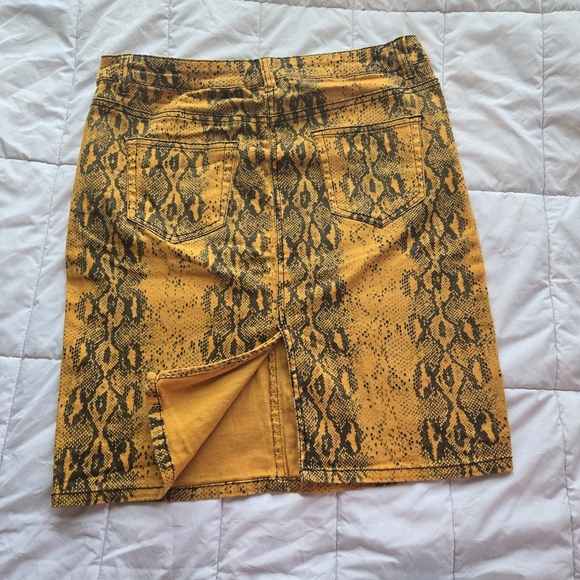 d.jeans Skirt Size 6 - Picture 4 of 7